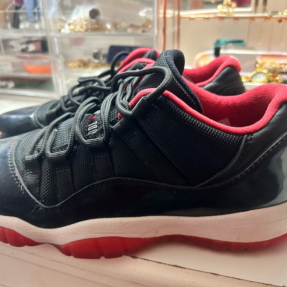 Jordan 11s